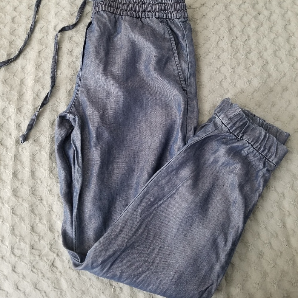 Gap chambray joggers
